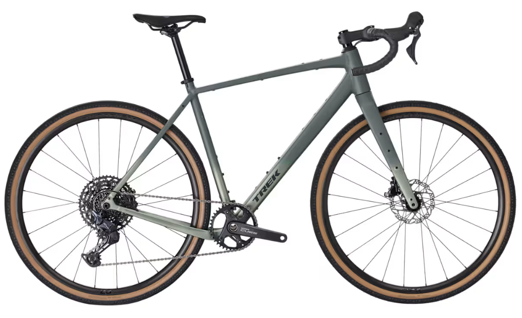 Matte Keswick Green to Lichen Fade